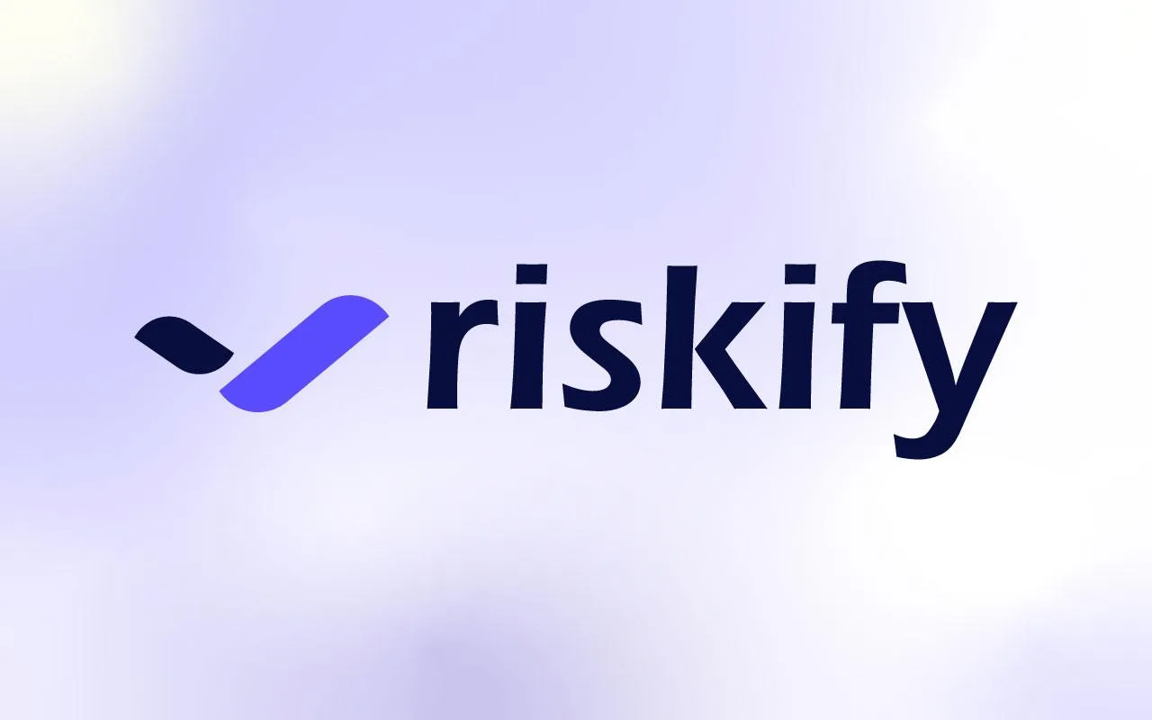Riskify — Real-Time Monitoring of Non-Financial Risks for Your Busines